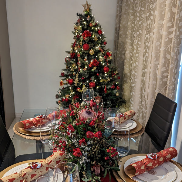 Christmas Table Arrangement